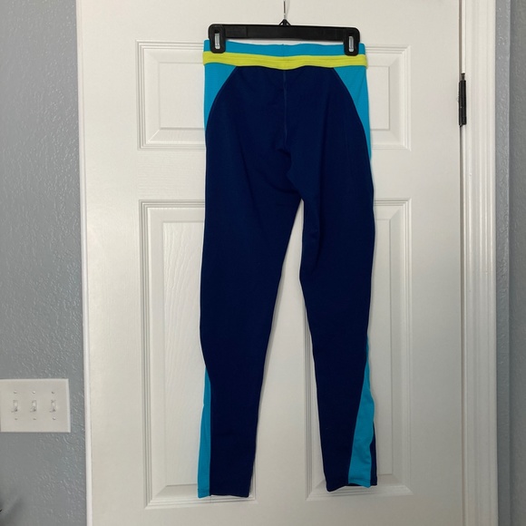 🍁 3 for $23: CHAMPION Fitted matching thermal set (14-16 Kids) - Picture 3 of 12